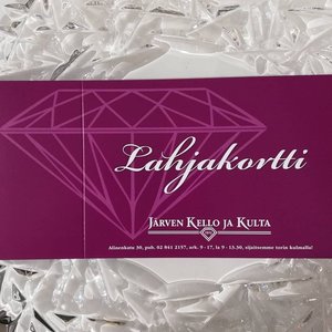 Kello ja kultaLahjakorttikultasepänliike Uusikaupunkikaiverruskorukellokultakellolumoavalahjatavaratissot